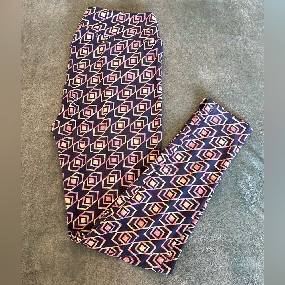2/$7or3/$9-on $5 items-LulaRoe Tall and Curvy Leggings